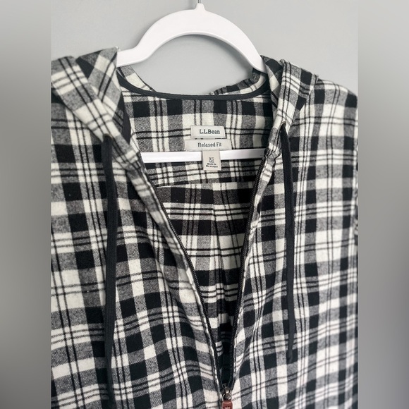 Plaid Zip Up - Picture 7 of 7